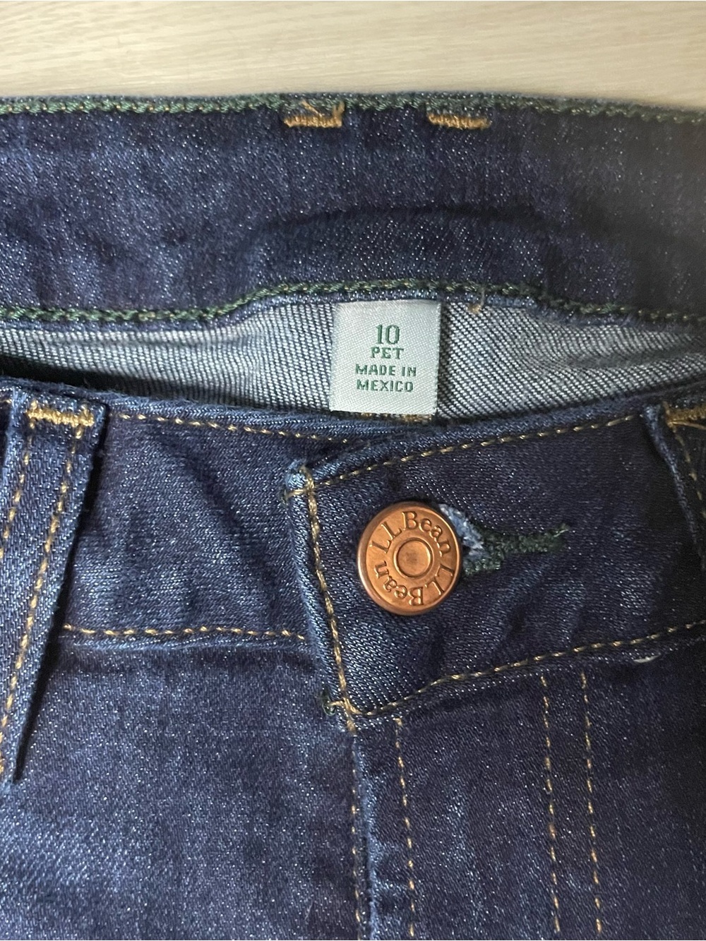 L.L. BeanDark Blue Women's Size 10 Petite Bean Flex Skinny Leg Jeans Like New - Picture 3 of 7